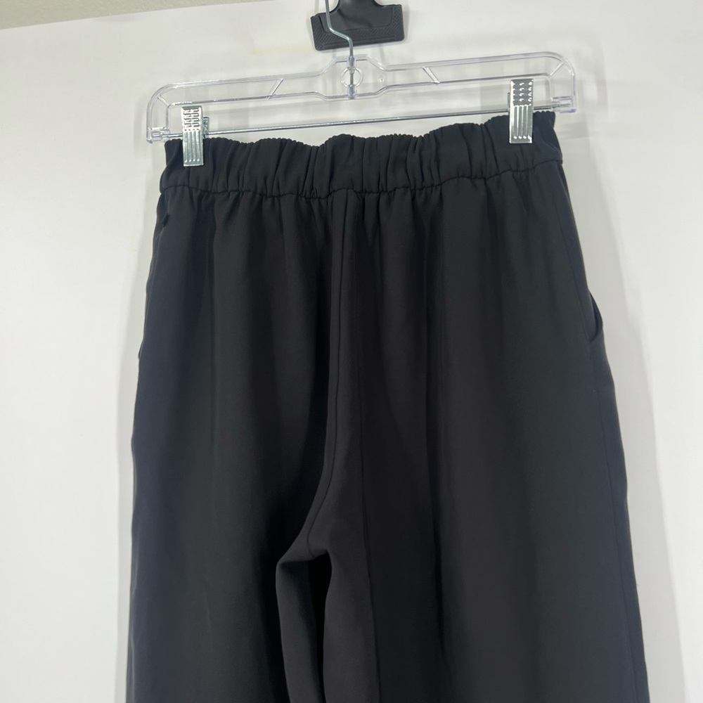 Lululemon Noir Crop Pants in Black High Rise - Picture 5 of 8